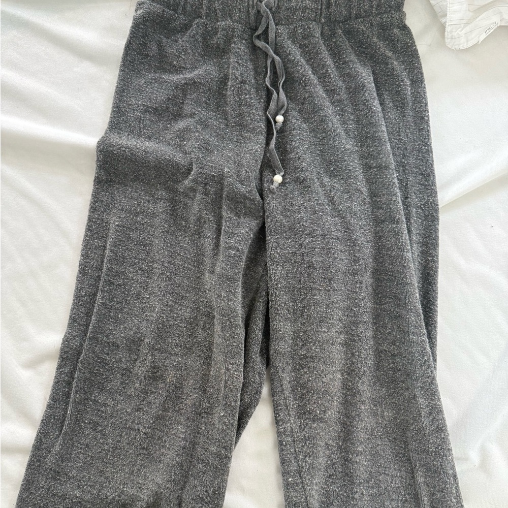 DONNI. Heather Gray Knit Pants